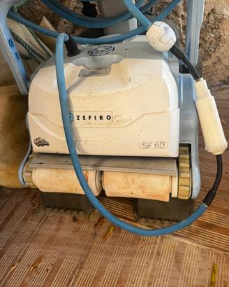 Robot per piscina professionale zefiro Dolphi SF60