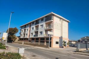 Locale commerciale di 440 mq