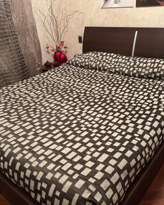 Letto matrimoniale con contenitore