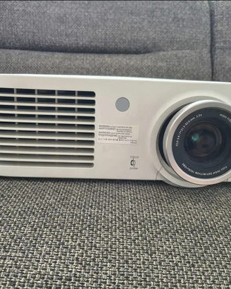Videoproiettore Panasonic PT-AH1000