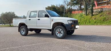 TOYOTA HILUX LN105 2.4 DIESEL 