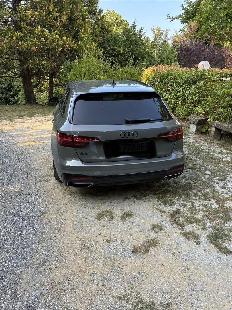 Audi A4 Avant 2023 photo 2