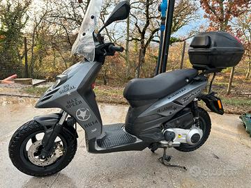 Scooter piagio typhoon 2016