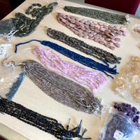 Pietre naturali forate per creare monili