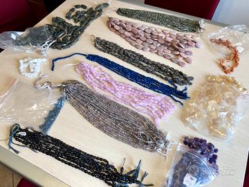 Pietre naturali forate per creare monili