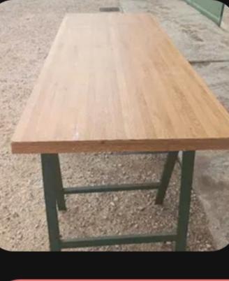 tavolo in legno massiccio