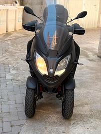 Piaggio MP3 300 HPE sport