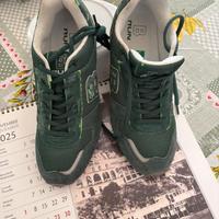 scarpe da ginnastica