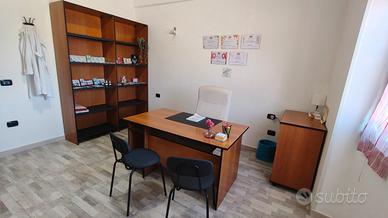Stanza uso studio professionale .180,00