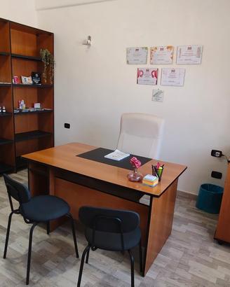 Stanza uso studio professionale .180,00