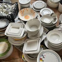 Stoviglie e piatti vari