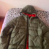 Piumino Kejo verde interno rosso