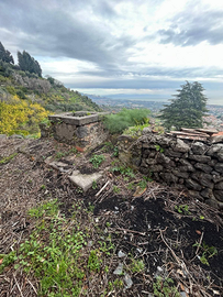 Rudere con giardino a Nunziata di Mascali