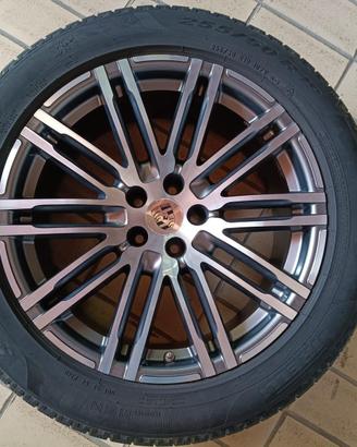 Cerchi e gomme porsche