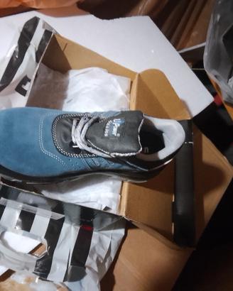scarpa antinfortunistica
