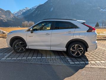 Mitsubishi Eclipse Cross Plug in Hybrid 4WD Top