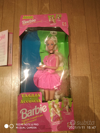 Barbie taglia e acconcia anni 1990