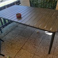 Tavolo da esterno