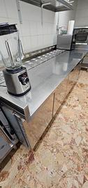 Attrezzature ristorazione complete e arredo bar