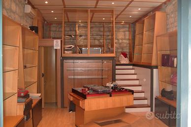 Arredamento per negozio