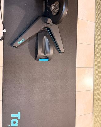 Garmin Tacx FLUX 2  con accessori