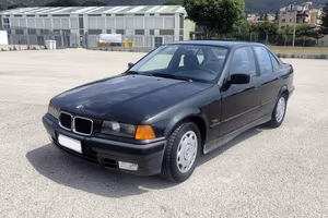 BMW e36 320i