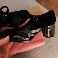 Elegante MaryJane in velluto nero