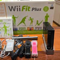 Nintendo Wii + Wii fit plus