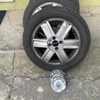 Gomme invernali R16 con cerchi