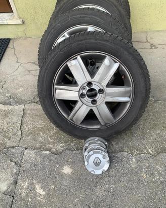 Gomme invernali R16 con cerchi