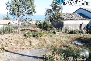 Terreno panoramico con fabbricato da demolire
