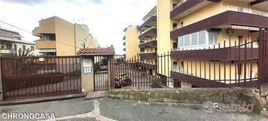 Galati Marina, ampio 130 mq 5 vani con box