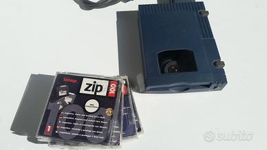 Iomega ZIP. Memoria su disco esterno vintage.