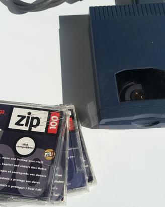 Iomega ZIP. Memoria su disco esterno vintage.