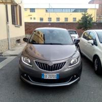 Lancia Ypsilon Hybrid superaccessoriata