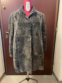 Pelliccia corta astrakan