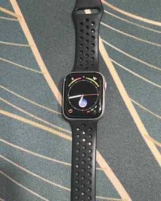 Apple Watch Series 5 44mm Cellular + caricatore