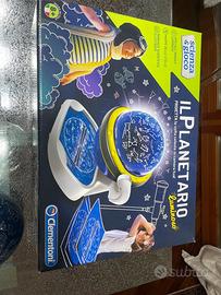 Il planetario  luminoso CLEMENTONI