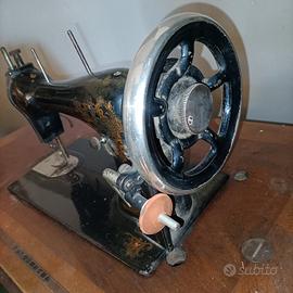 macchina per cucire vintage 