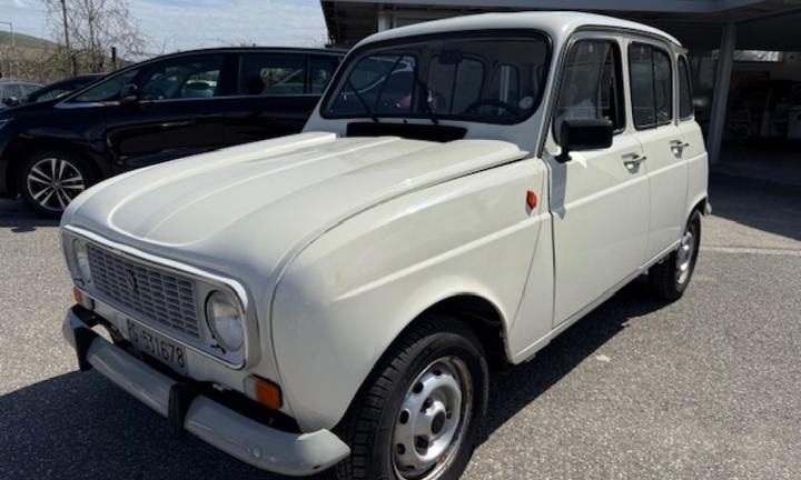 RENAULT R 4 R4