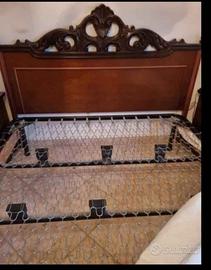 Letto matrimoniale con 2 comodini 