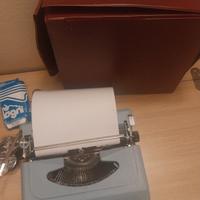 macchina da scrivere Antares 