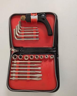 Kit attrezzi vintage anni '70/'80 con cacciavite a