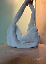 Borsa a spalla in peluche bianco