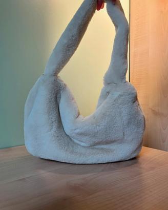 Borsa a spalla in peluche bianco