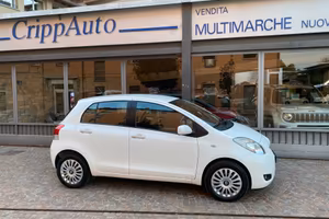 Toyota Yaris 1.0 5 Porte Sol
