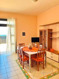 Casa vacanza fronte mare10mt Lung.re 181 Avola SR