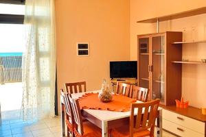 Casa vacanza fronte mare10mt Lung.re 181 Avola SR