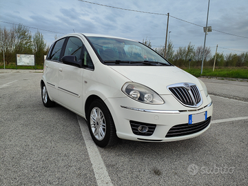 Musa GPL Bluetooth, clima bi-zona e sensori post