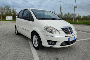 Musa GPL Bluetooth, clima bi-zona e sensori post